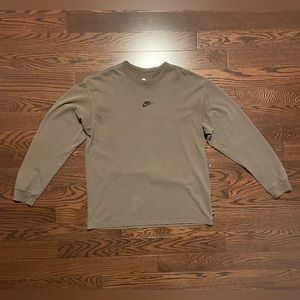 Vintage Nike Brown Long Sleeve Loose Fit In GOOD condition